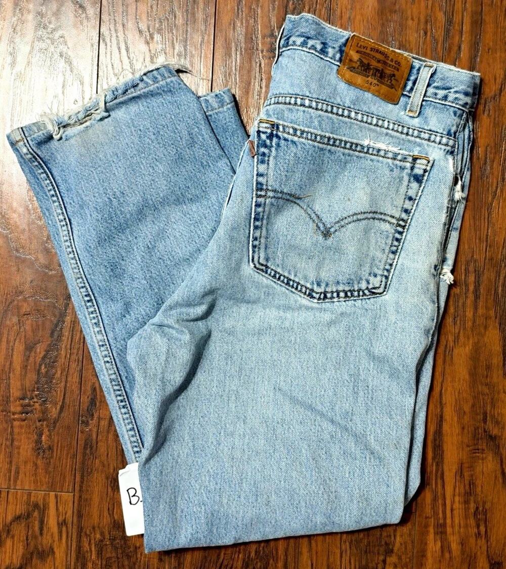 Vintage 90s Levi’s 540 Jeans 38x30 USA Distressed Denim Relaxed Fit Light Wash